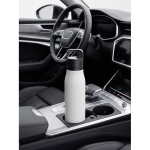 Garrafa térmica aço inoxidável reciclado com asa e tampa 500 ml cor branco segunda vista conjunto
