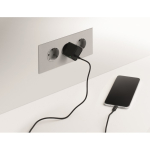 Conjunto de viagem com powerbank magnético 5.000mAh e carregador USB-C cor preto vista fotografia sexta vista