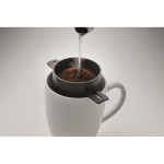 Filtro de café reutilizável em aço inoxidável com estojo cor preto vista fotografia sétima vista