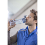 Garrafa com palhinha integrada e tampa de botão à prova de fugas 700ml cor verde-escuro imagem de estilo de vida