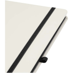 Caderno A5 capa dura com fecho elástico e toque suave, folhas pautadas cor preto vista detalhe 1
