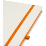 Caderno A5 capa dura com fecho elástico e toque suave, folhas pautadas cor cor-de-laranja vista detalhe 1