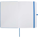 Caderno A5 com capa rígida em pele sintética e folhas pautadas cor azul-claro terceira vista frontal