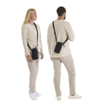 Porta-garrafa ajustável com bolsos e base respirável 1L Thule cor preto imagem de estilo de vida