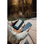 Powerbank solar dobrável carregamento rápido Nordic Drift Titan 10000mAh cor preto vista de ambiente 2