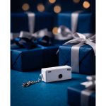 Câmara instantânea estilo porta-chaves com ecrã a cores e USB-C 720P cor branco vista de ambiente 4