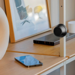 Altifalante compacto magnético com resistência IPX4 5W 500mAh cor preto vista de ambiente 2