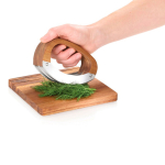 Conjunto cozinha com faca basculante e tábua de cortar AdHoc RoccaVerde cor castanho quinta vista
