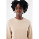 Sweatshirt unissexo de gola redonda e felpa 340 g/m² Iqoniq Torla cor camel quarta vista com modelo