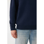 Sweatshirt unissexo de gola redonda e felpa 340 g/m² Iqoniq Torla cor azul-marinho quinta vista com modelo
