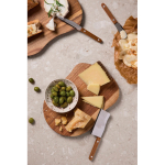 Conjunto de queijos com tábua e 3 facas de aço inoxidável cor castanho vista de ambiente