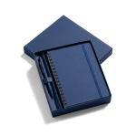 Set caneta alumínio com tinta azul e caderno A5 em PU com pautado cor azul-marinho primeira vista