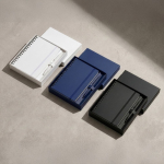 Set caneta alumínio com tinta azul e caderno A5 em PU com pautado