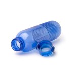 Garrafa de plástico reciclado antigotas com design biselado 550ml cor azul real vista detalhe 1