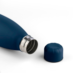 Garrafa antigota em aço inoxidável reciclado com acabamento mate 700ml cor azul primeira vista