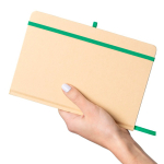 Caderno A5 com capa rígida em kraft, elástico e folhas pautadas cor verde terceira vista