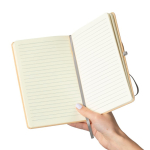 Caderno A5 com capa rígida em kraft, elástico e folhas pautadas cor prateado sétima vista