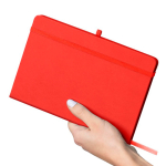 Caderno A5 capa em PU reciclado, marcador de página e folhas pautadas cor vermelho terceira vista