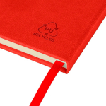 Caderno A5 capa em PU reciclado, marcador de página e folhas pautadas cor vermelho oitava vista