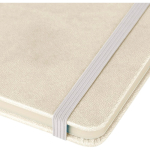 Caderno A5 capa em PU reciclado, marcador de página e folhas pautadas cor branco terceira vista