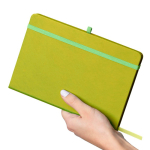 Caderno A5 capa em PU reciclado, marcador de página e folhas pautadas cor verde-claro segunda vista