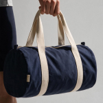 Saco desportivo ideal para o ginásio em tecido ecológico 30L cor azul-marinho vista de ambiente 