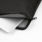 Capa resistente e impermeável para portátil em nylon reciclado 15,6'' cor preto vista de detalhe 