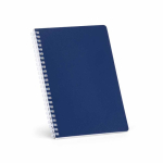 Caderno A5 com capa flexível e espiral lateral, páginas pautadas cor azul-marinho
