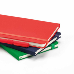 Caderno ecológico de capa dura com bolso interior e páginas pautadas A5 vista de detalhe 