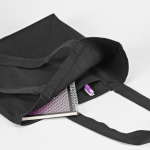 Saco de compras ecológico com bolso interior e asas compridas 220 g/m² cor preto vista de detalhe 