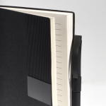 Set de caderno flexível pele sintética e caneta A5 com folhas pautadas cor preto