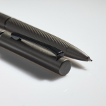 Conjunto de esferográfica e roller em alumínio mate com tinta preta cor antracite