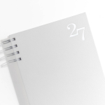 Agenda A5 em pele sintética com capa rígida e espiral dupla prateada cor branco