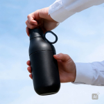 Garrafa térmica de aço inoxidável reciclado convertível em copo 500ml cor preto