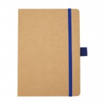 Caderno de papel reciclado, porta-caneta, folhas A5 pautadas cor azul segunda vista frontal