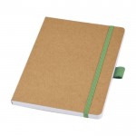 Caderno de papel reciclado, porta-caneta, folhas A5 pautadas cor verde