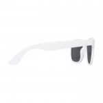 Óculos de sol de plástico reciclado, lentes esfumadas UV400 cor branco segunda vista com lateral
