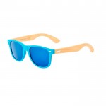 Óculos de sol coloridos com hastes de bambu e proteção UV400 cor azul-claro primeira vista