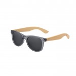 Óculos de sol com efeito espelho, proteção UV400 e hastes de bambu cor preto primeira vista