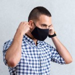 Máscara higiénica com fita para pendurar cor preto