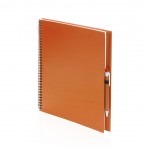 Caderno A4 com argolas e caneta para oferecer cor cor-de-laranja