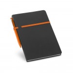 Caderno A5 com borracha horizontal e caneta cor cor-de-laranja