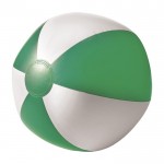 Bola de praia de PVC em várias cores e com opção multicolorida cor verde primeira vista