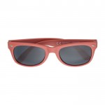 Óculos de sol de plástico reciclado com proteção UV400 cor vermelho primeira vista