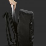 Mochila de RPET com bolso para portátil e faixas refletoras 18L cor preto