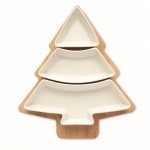 Prato de bambu com pratos de cerâmica cor branco primeira vista
