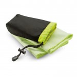 Toalha publicitária em bolsa de nylon cor verde