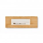 Porta-etiquetas de bambu com fivela de agulha cor madeira terceira vista