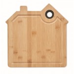 Tábua de cortar de madeira em forma de casa cor madeira segunda vista