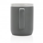 Caneca de cerâmica com borda branca cor cinzento terceira vista